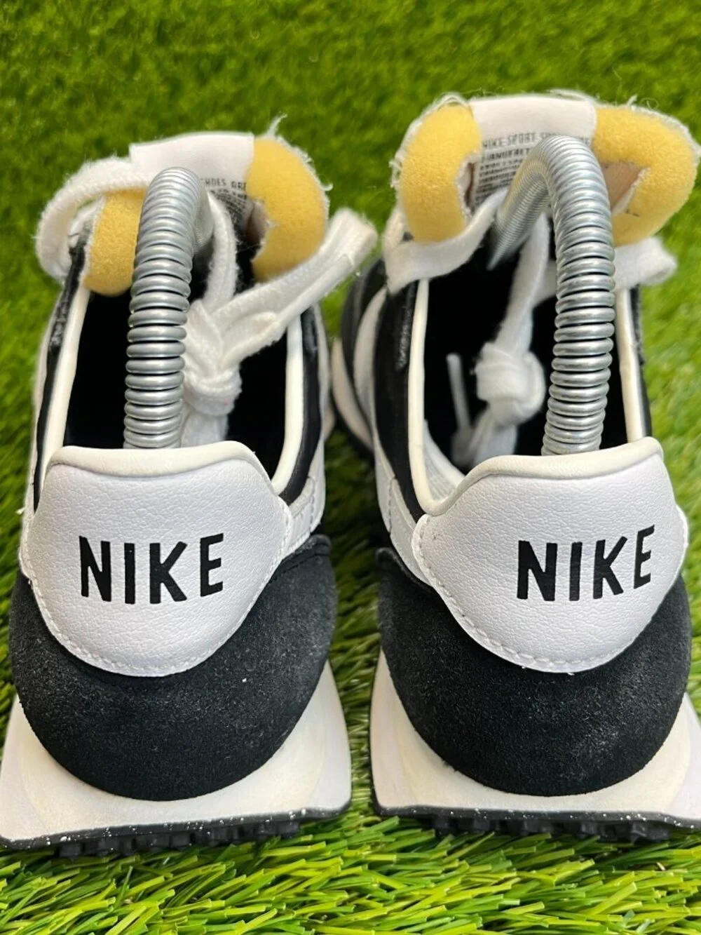 Nike Waffle Trainer 2 Boys Size 4.5Y Black white Athletic Running Shoes Sneakers